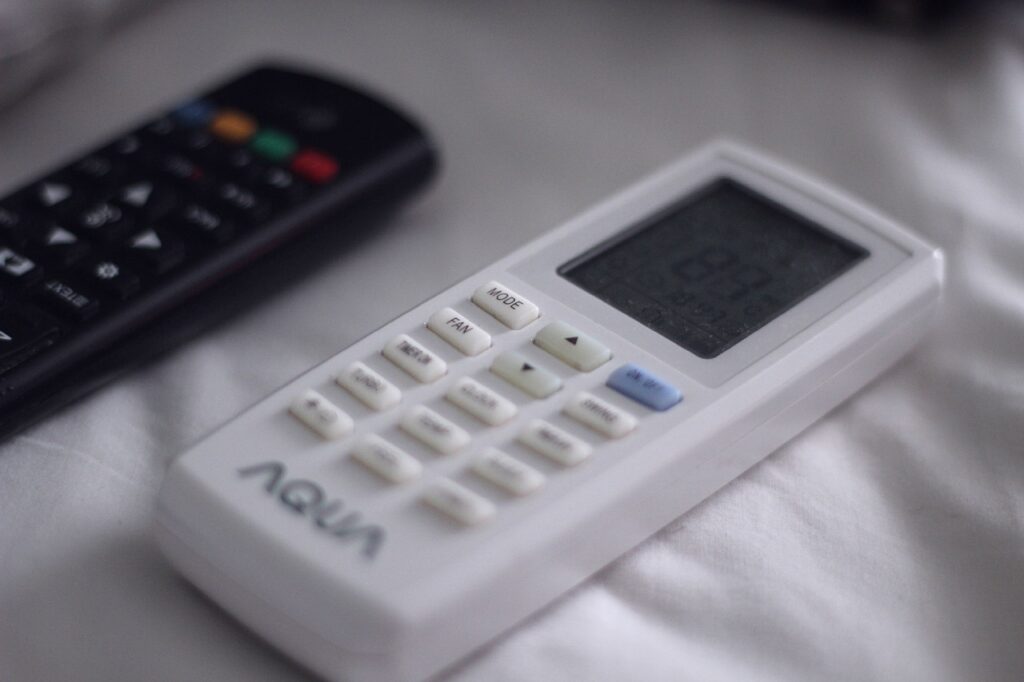 エアコンの暖房が引き起こすドライアイ対策は？