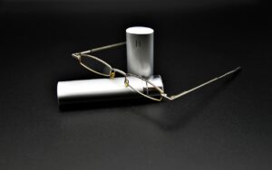 近視進行抑制に効果的なメガネの選び方は？