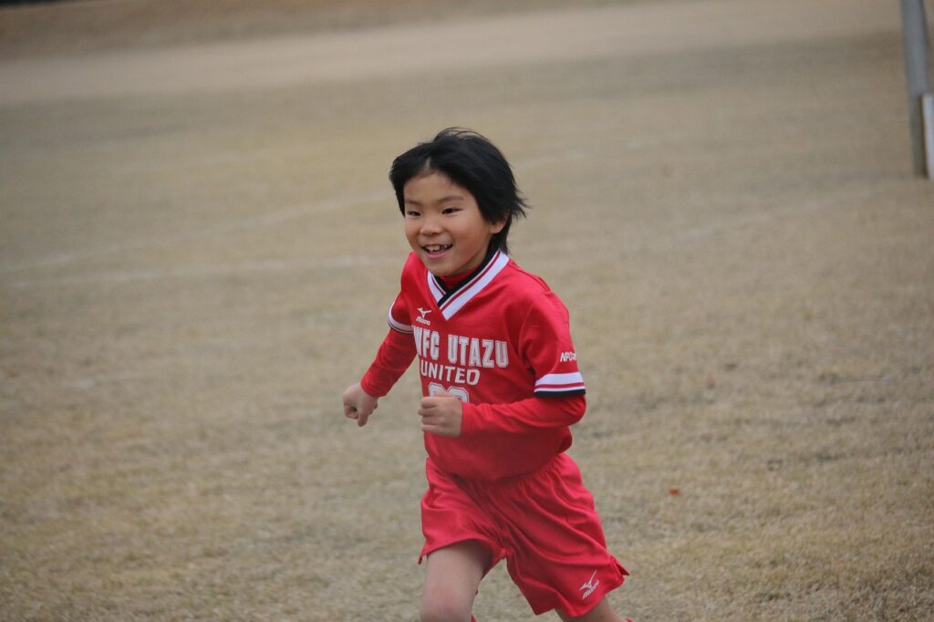 小学生が使う目薬はドライアイに安全なの？